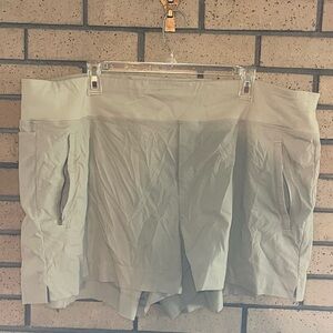 Athleta Beige Trekkie North Shorts